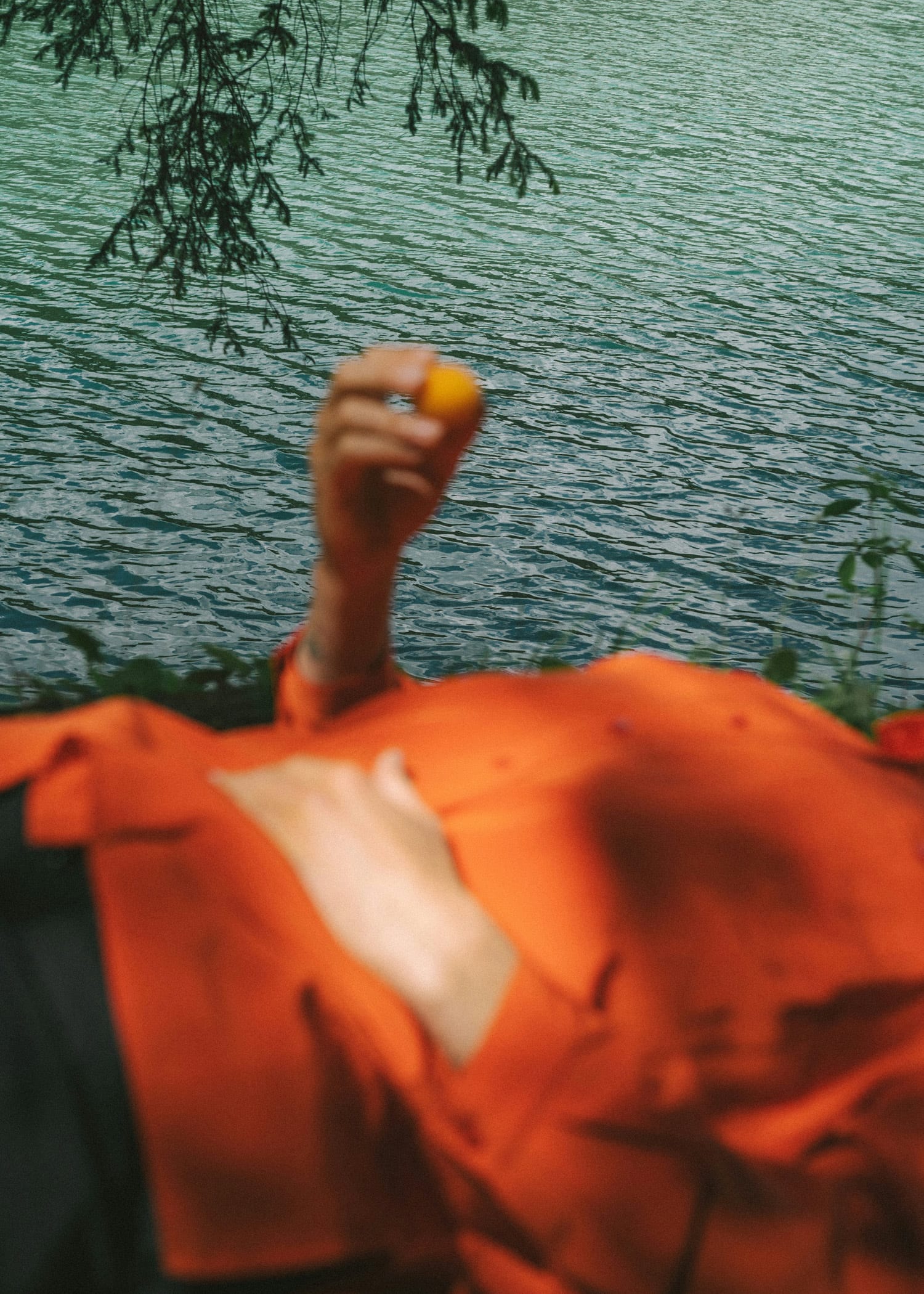 How to find sustainable fashion brands showing fashionable person